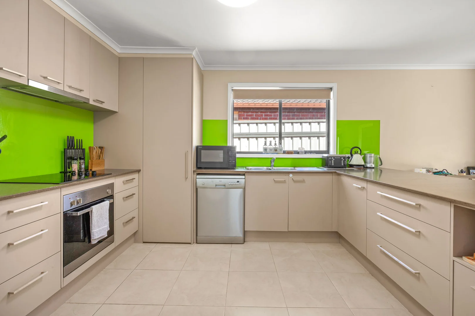 Additional image 5 of 4 Poppy Place, Carrum Downs VIC 3201