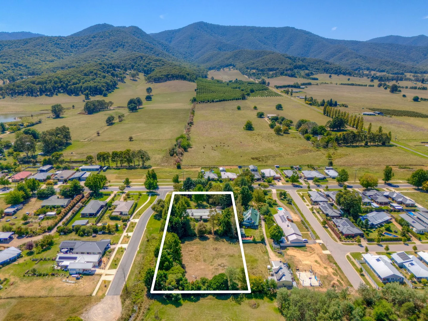 Additional image 29 of 76-78 Station Street, Porepunkah VIC 3740