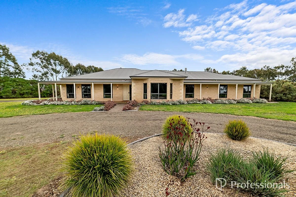 16 Ackerleys Road, Hamilton VIC 3300
