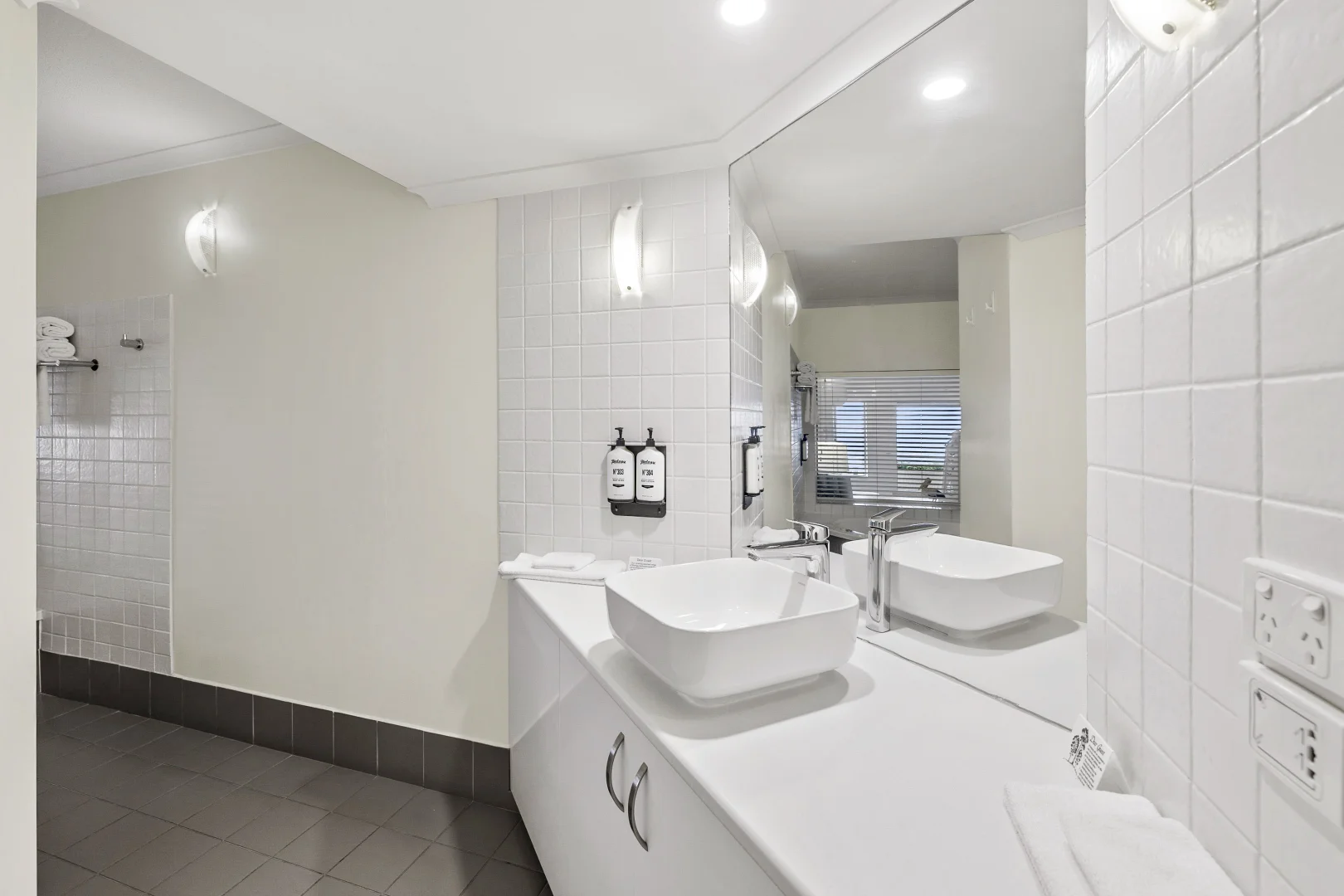 Additional image 8 of F325/148-174 Mountjoy Parade, Lorne VIC 3232