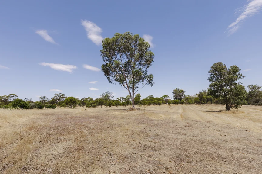 Additional image 22 of 2 York Road, Popanyinning WA 6309