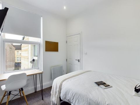 Well Meadow Drive, Sheffield S3