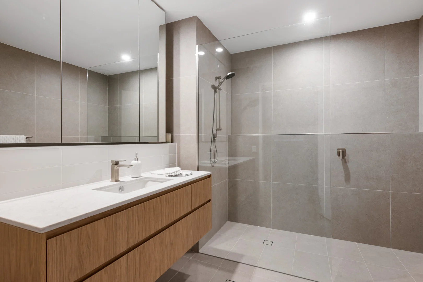 Additional image 10 of 335/135 Meiers Road, Indooroopilly QLD 4068