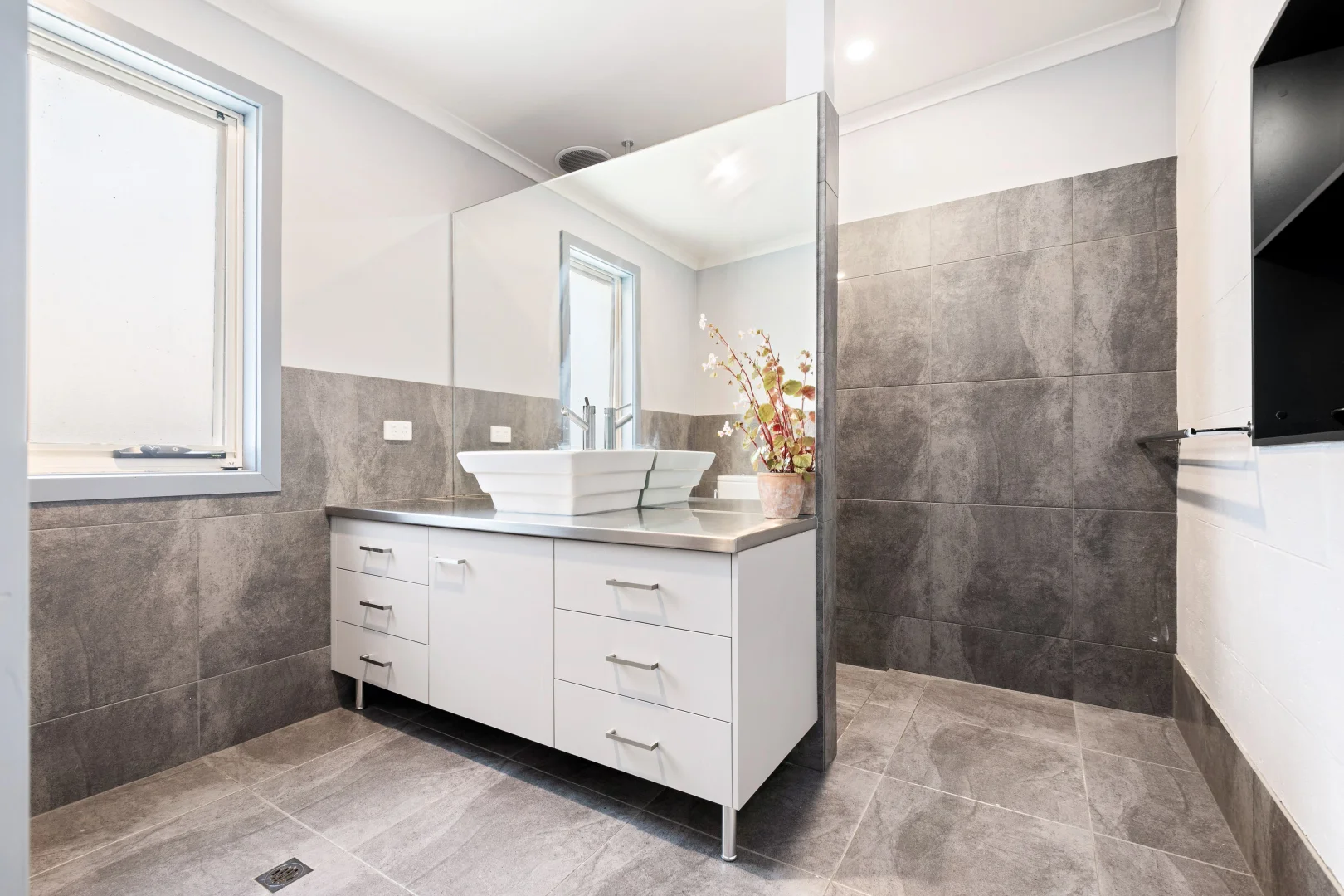 Additional image 13 of 8 Douglas Street, Mount Gambier SA 5290