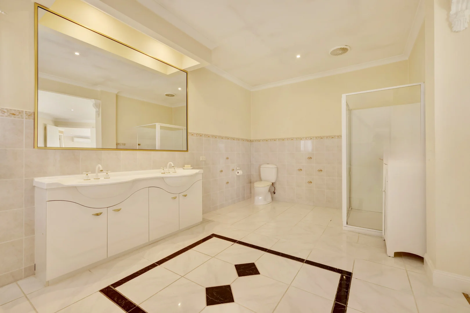 Additional image 17 of 24 Sea-Lake Close, Lakes Entrance VIC 3909