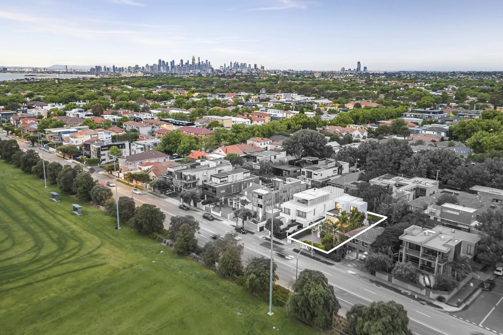 123 Ormond Esplanade, Elwood VIC 3184