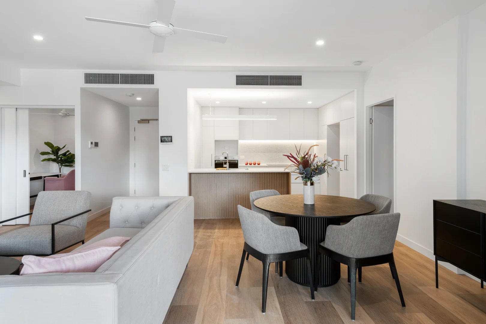 Additional image 5 of 335/135 Meiers Road, Indooroopilly QLD 4068