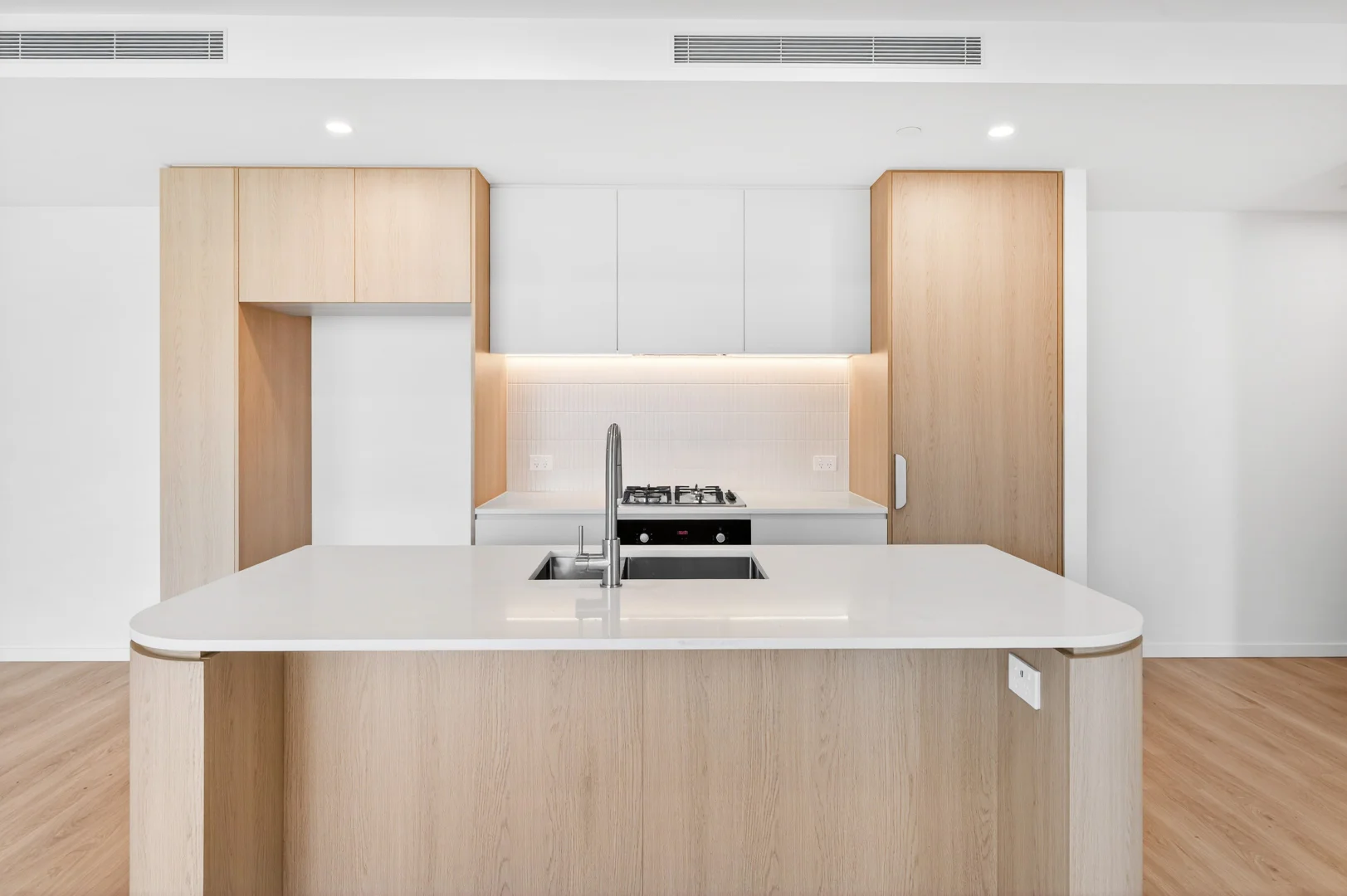 Additional image 14 of 801/146 Surf Parade, Broadbeach QLD 4218