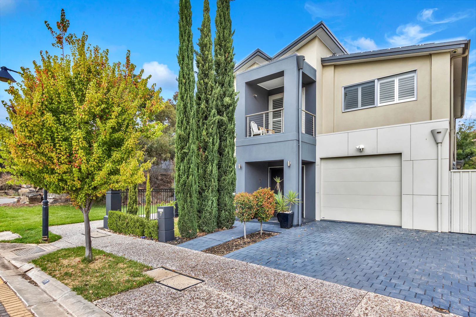 17 Macmillan Avenue, Mawson Lakes SA 5095