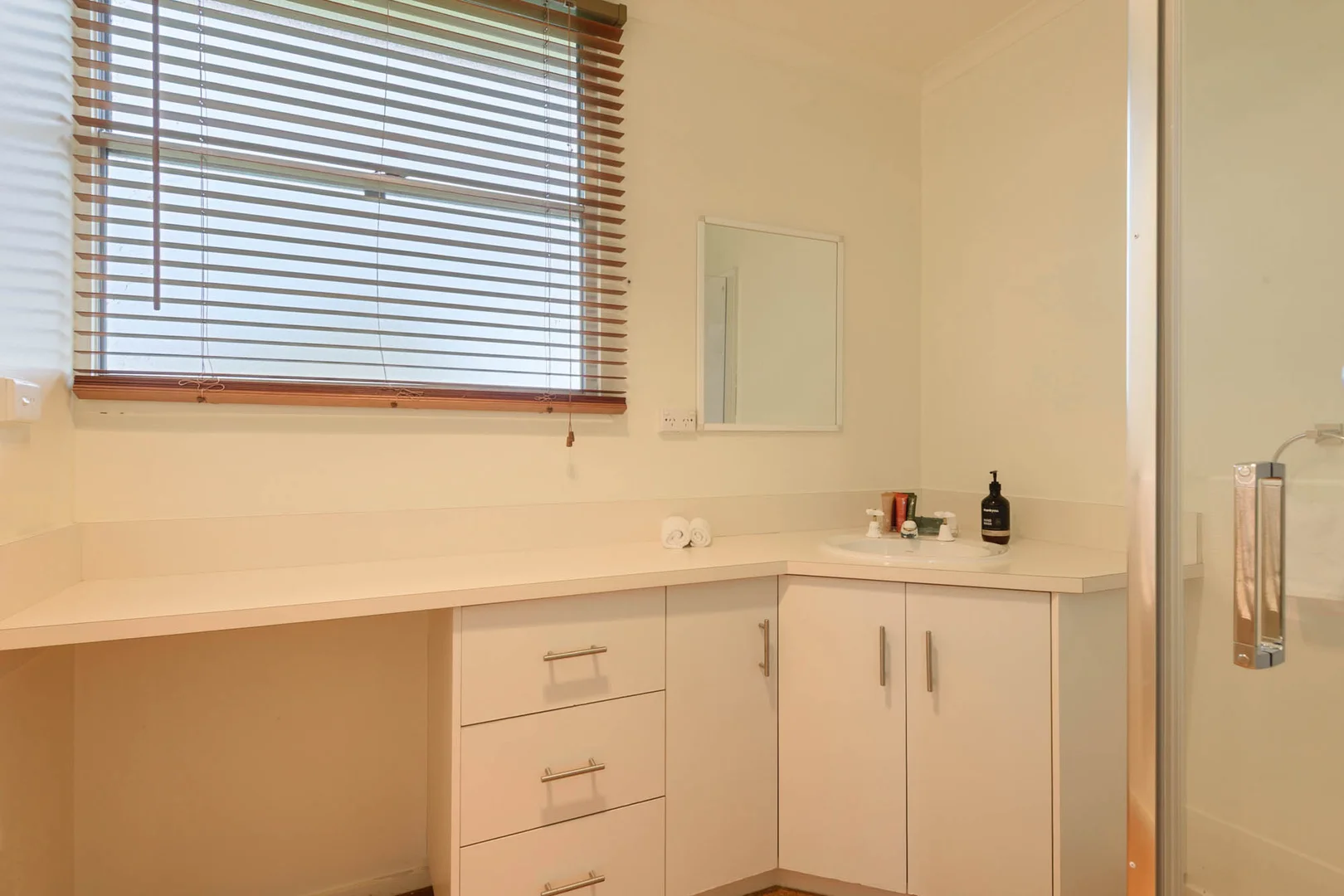 Additional image 15 of 9 - 11 Meredith Street, Strahan TAS 7468