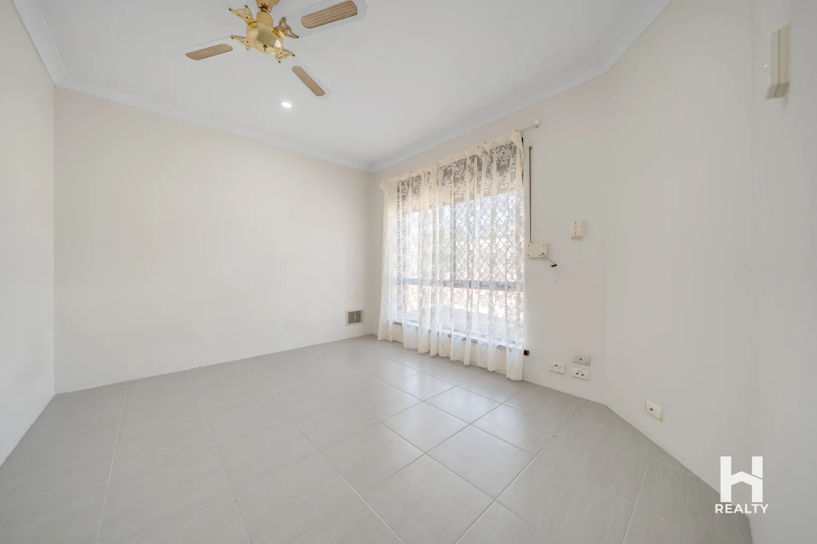 Additional image 12 of 42 Oakleaf Circle, Mirrabooka WA 6061