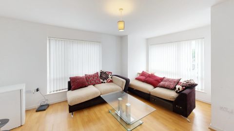 Aspull Walk, Manchester M13