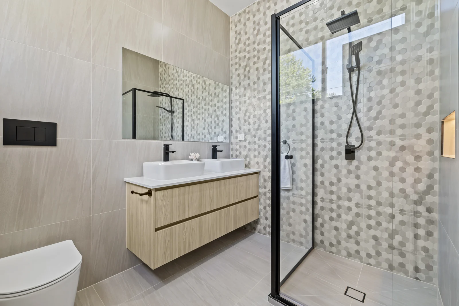 Additional image 10 of 1/17 Elmhurst Road, Blackburn VIC 3130