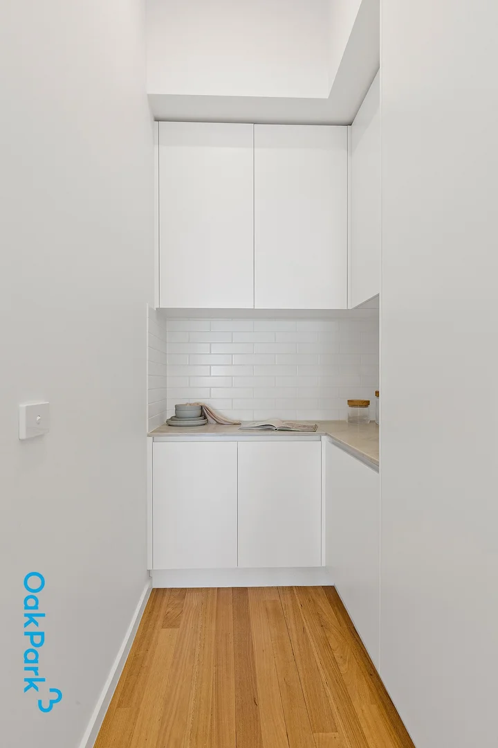 Additional image 7 of 2/105 Snell Grove, Oak Park VIC 3046