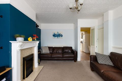 Headley Walk, Headley Park BS13