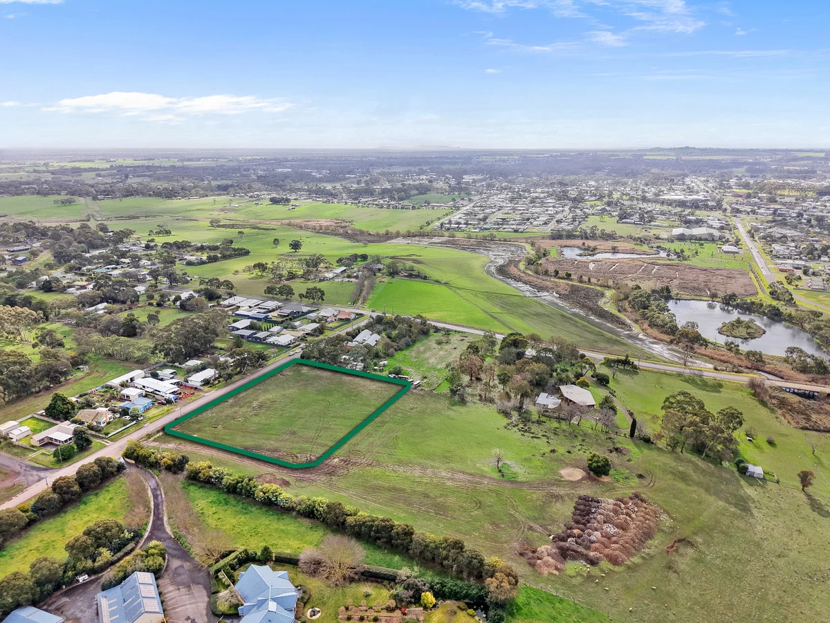 Additional image 2 of 11 Wedge Street, Hamilton VIC 3300