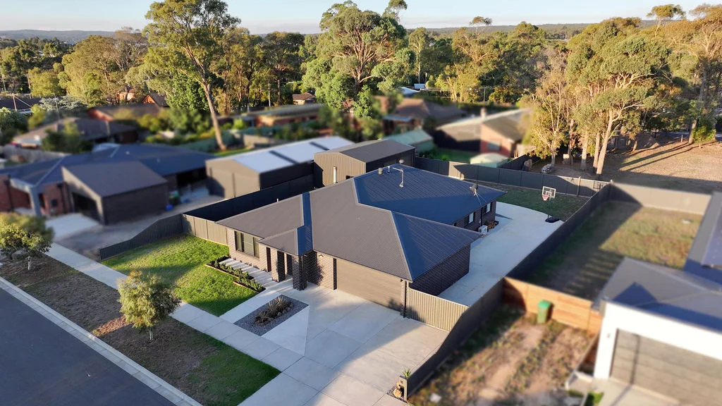 Additional image 20 of 10 Henlix Court, Mount Clear VIC 3350