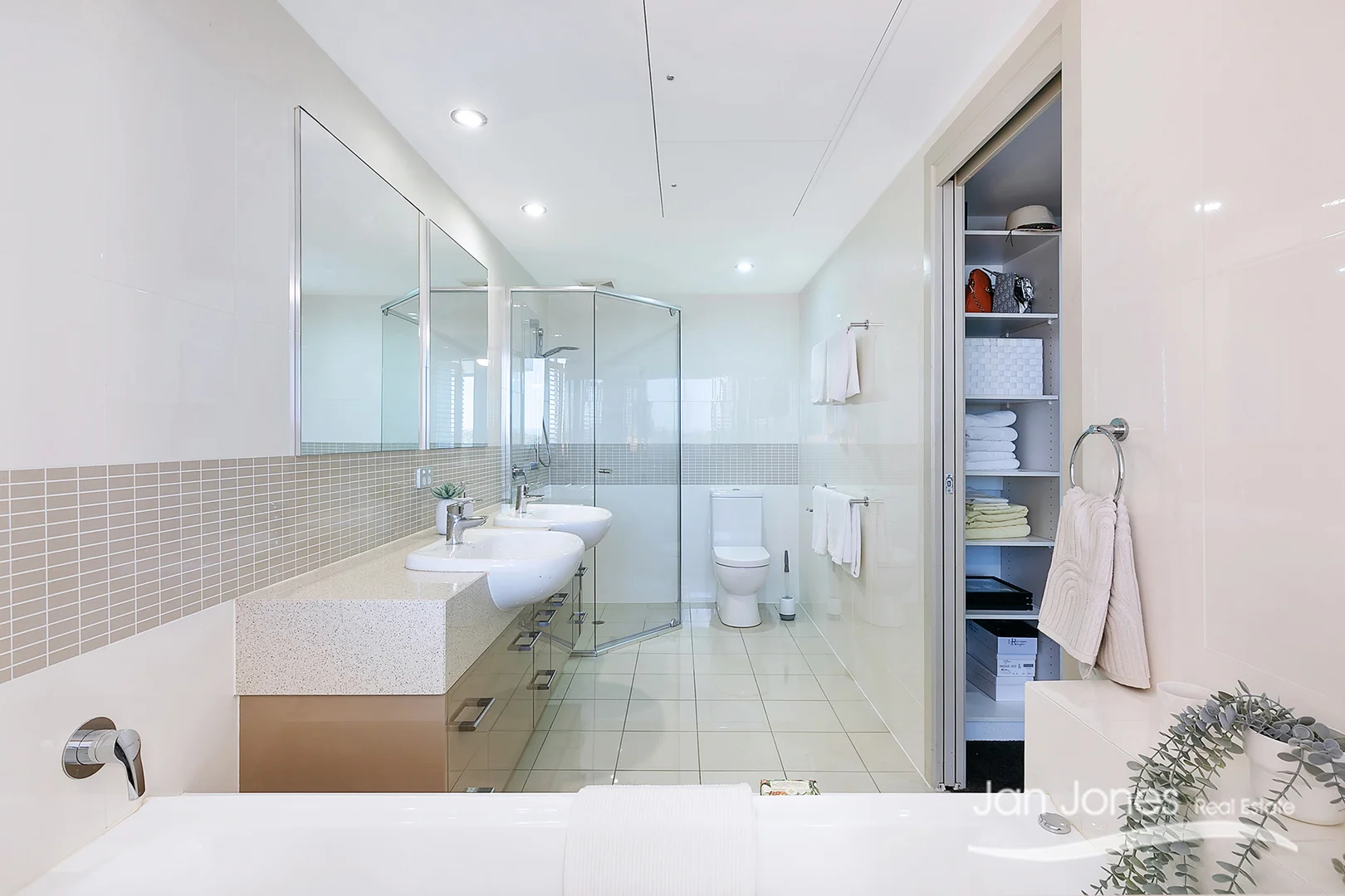 Additional image 22 of Unit 42/3 Angus St, Clontarf QLD 4019