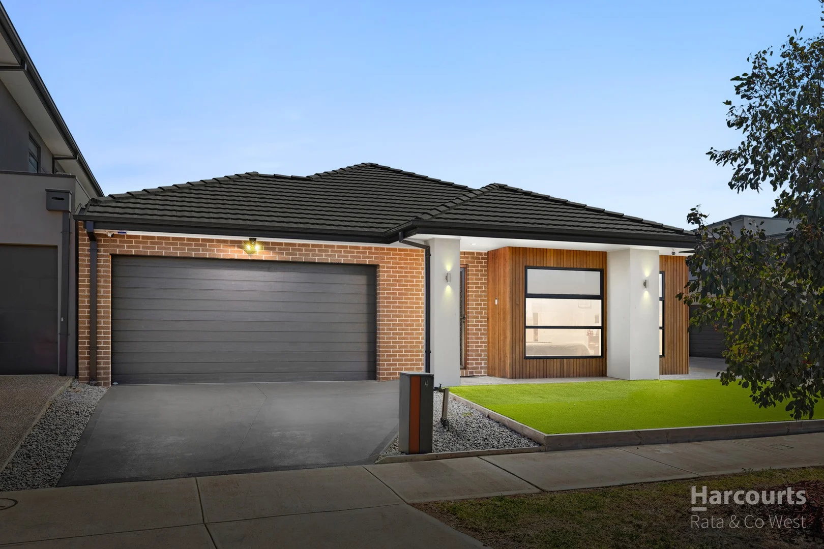 4 Scatter Road, Fraser Rise VIC 3336