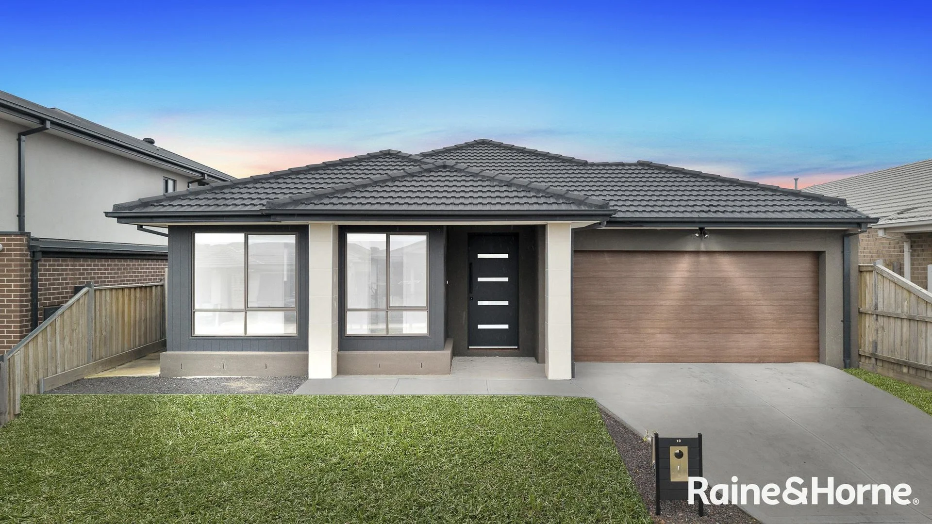 19 Eastgate Street, Fraser Rise VIC 3336