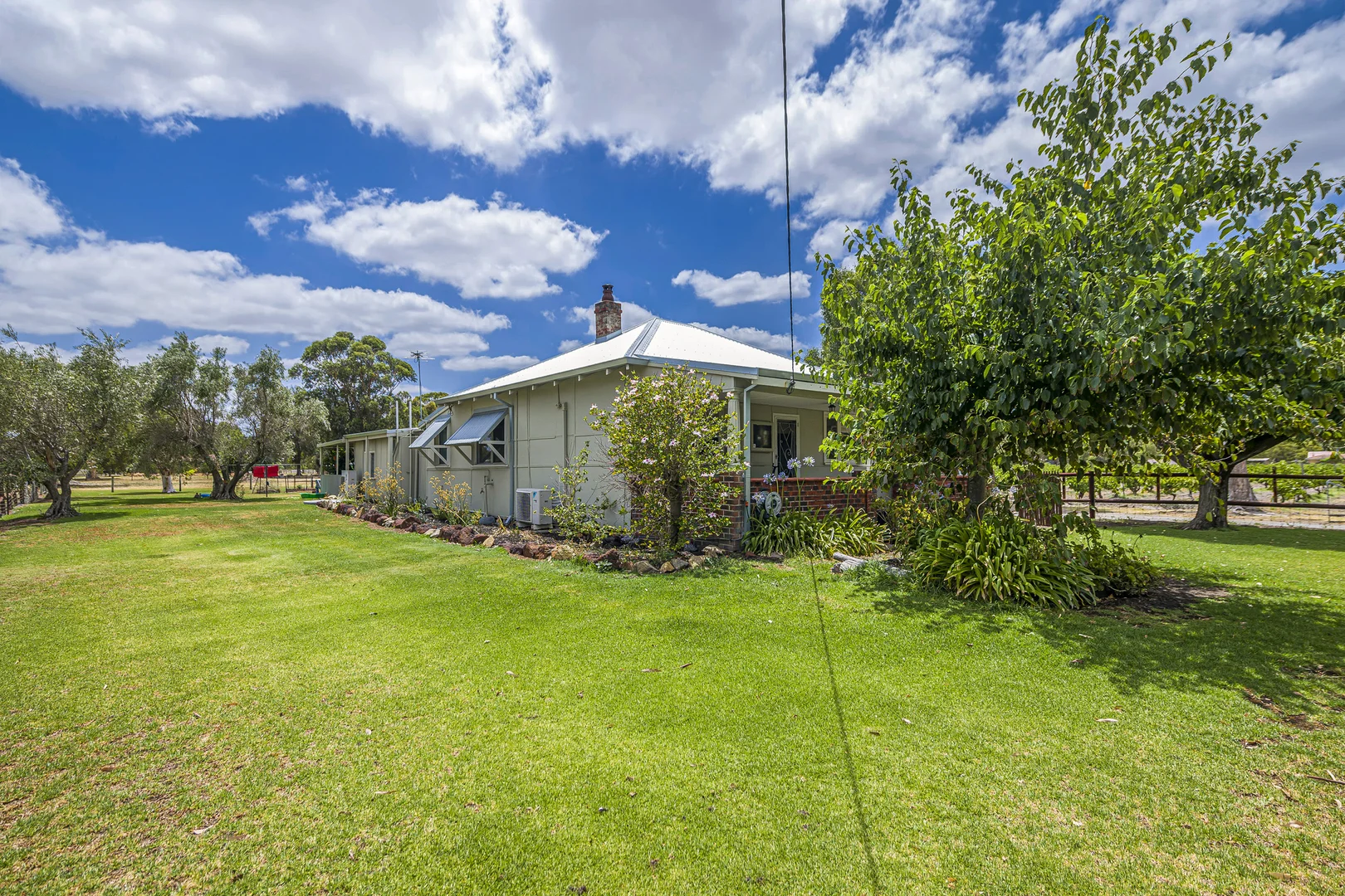 Additional image 30 of 301 Padbury Avenue, Millendon WA 6056