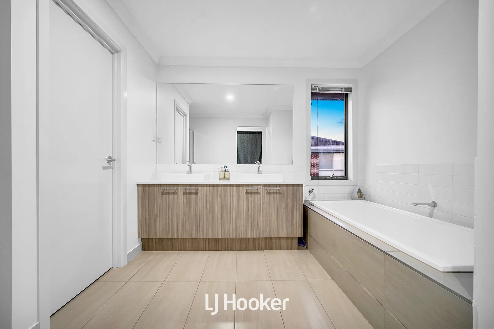 Additional image 11 of 15 Caleana Court, Cranbourne North VIC 3977