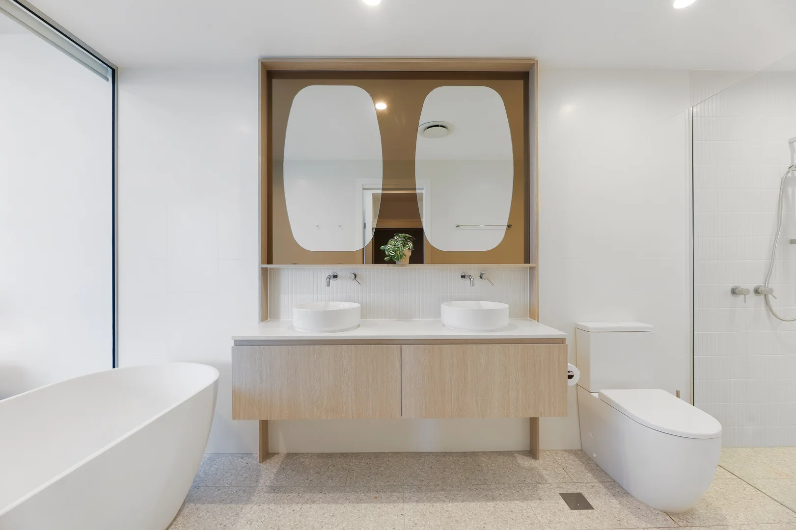 Additional image 11 of 902/180 Marine Parade, Labrador QLD 4215