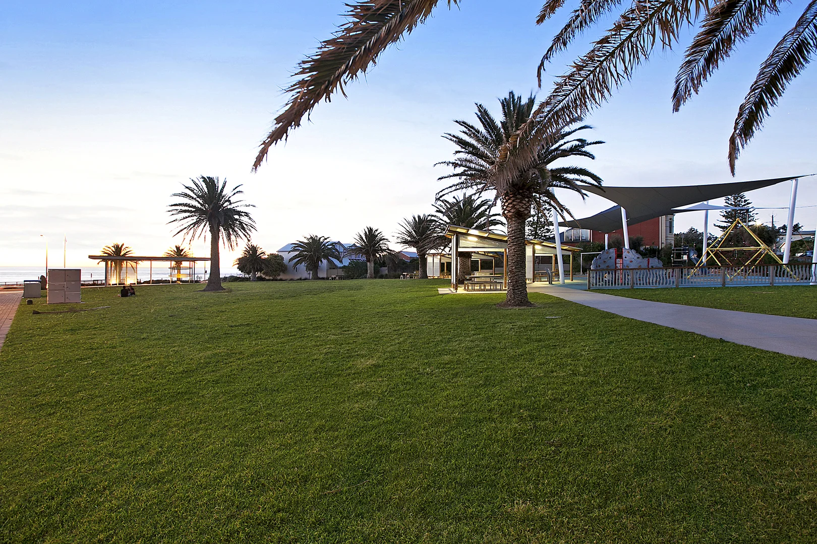 Additional image 7 of 4/32 Esplanade, Christies Beach SA 5165