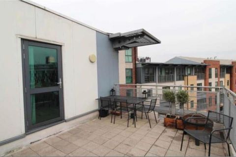 156 Chapel Street, Salford M3