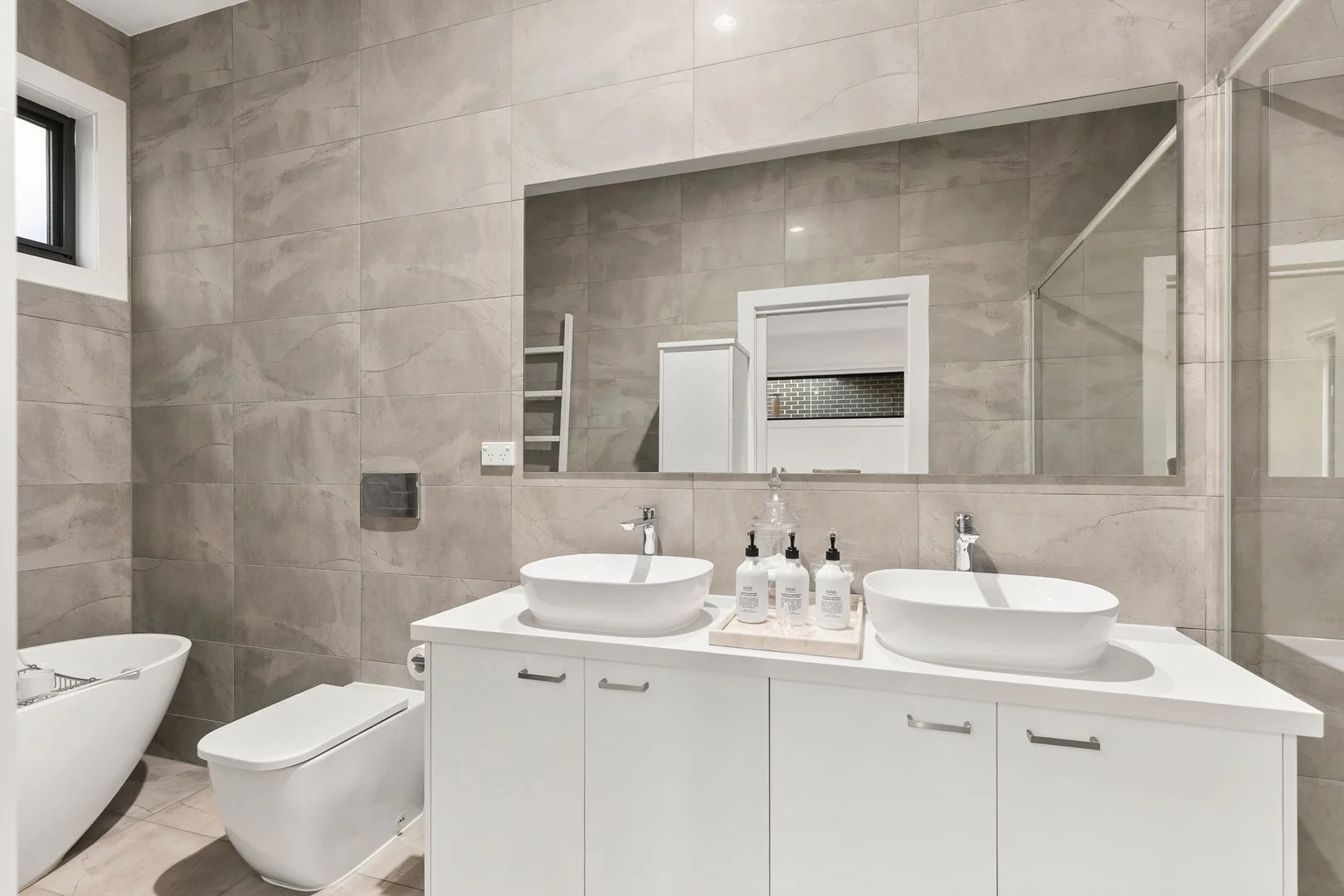 Additional image 8 of 3B Ballater Avenue, Newtown VIC 3220