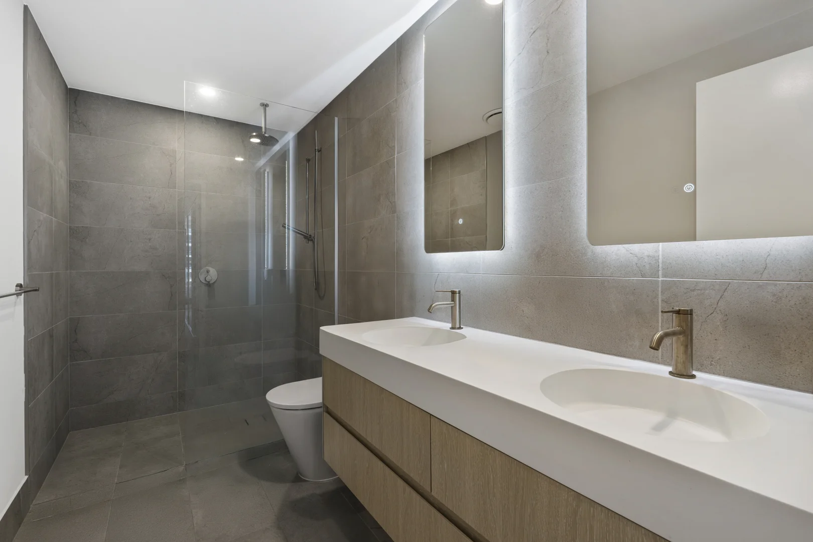 Additional image 11 of 1208/6 Sickle Avenue, Hope Island QLD 4212