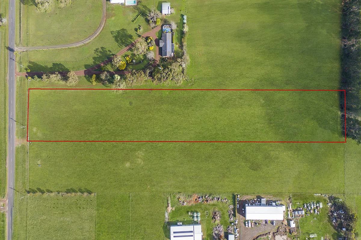 Additional image 3 of 2/8242 Hamilton Highway, Hamilton VIC 3300