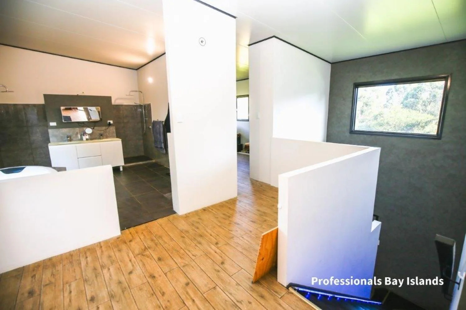 Additional image 18 of 3 View Outlook, Macleay Island QLD 4184