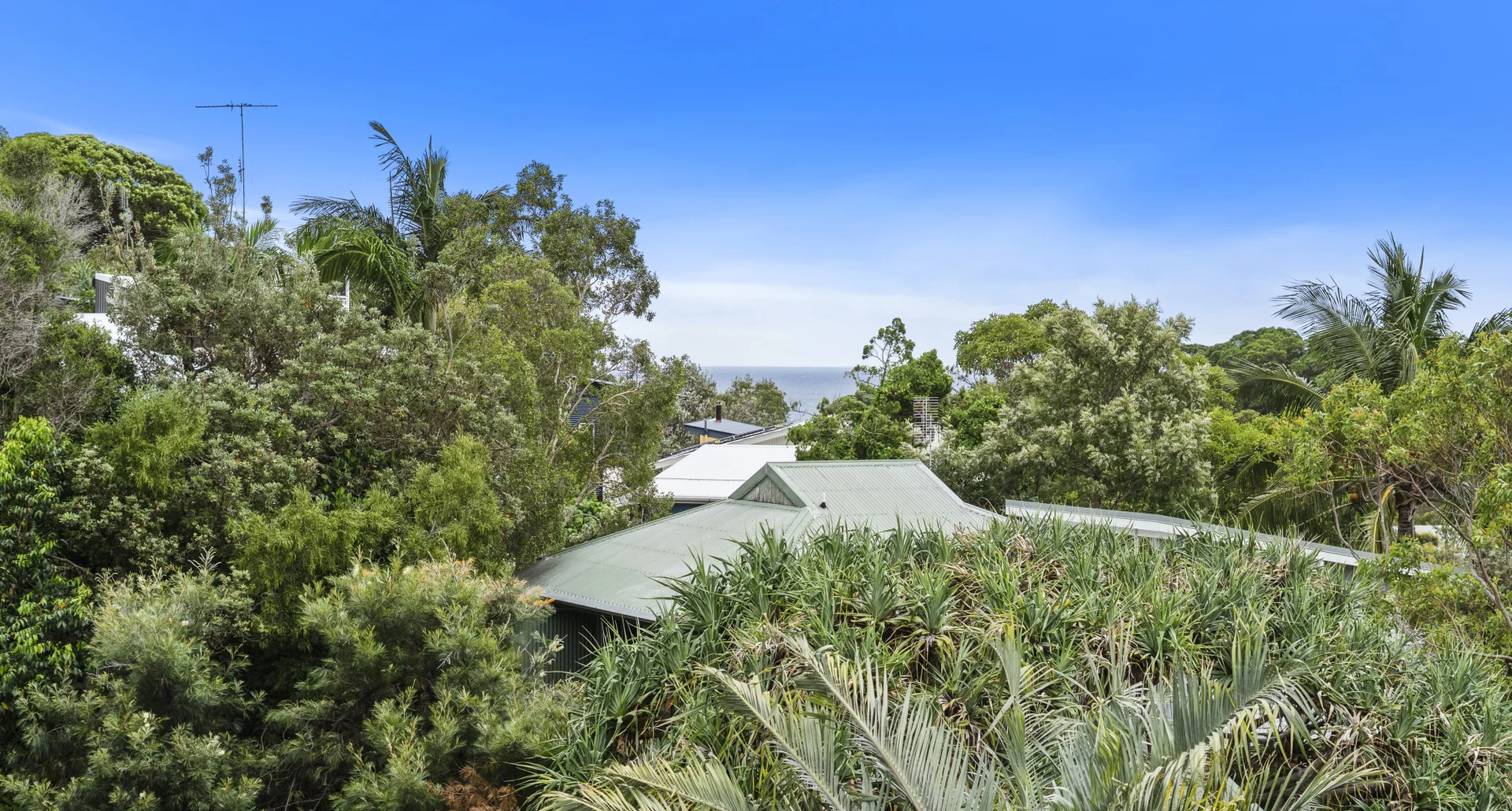 Additional image 22 of 44 Cumming Parade, Point Lookout QLD 4183