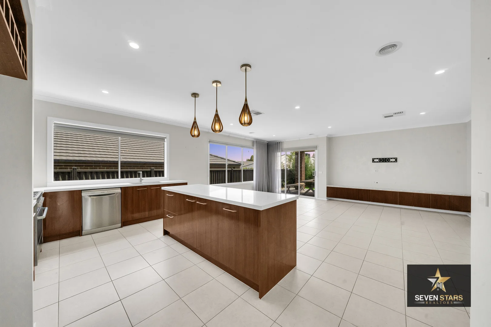 Additional image 7 of 15 Crawford Rise, Cobblebank VIC 3338
