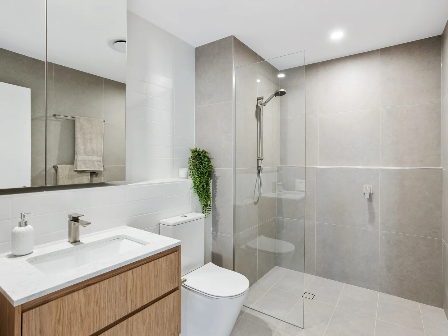 Additional image 5 of 514/135 Meiers Road, Indooroopilly QLD 4068