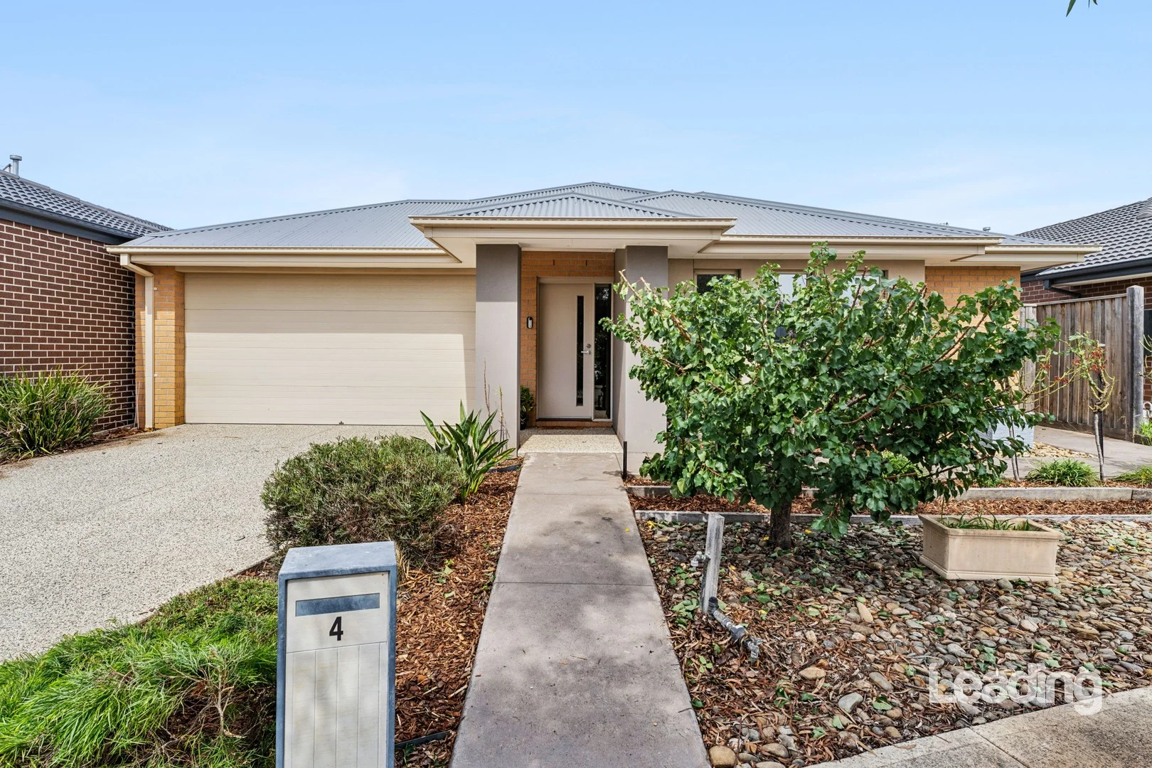 4 Light Horse Circuit, Sunbury VIC 3429