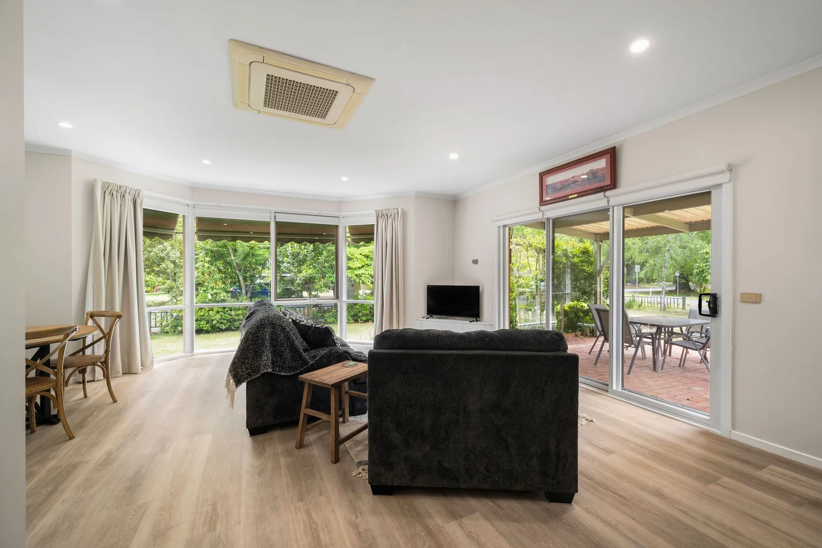 Additional image 4 of 98 Delany Avenue, Bright VIC 3741