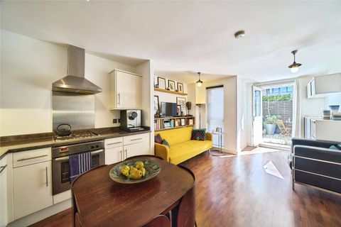 Gladstone Place, London E3
