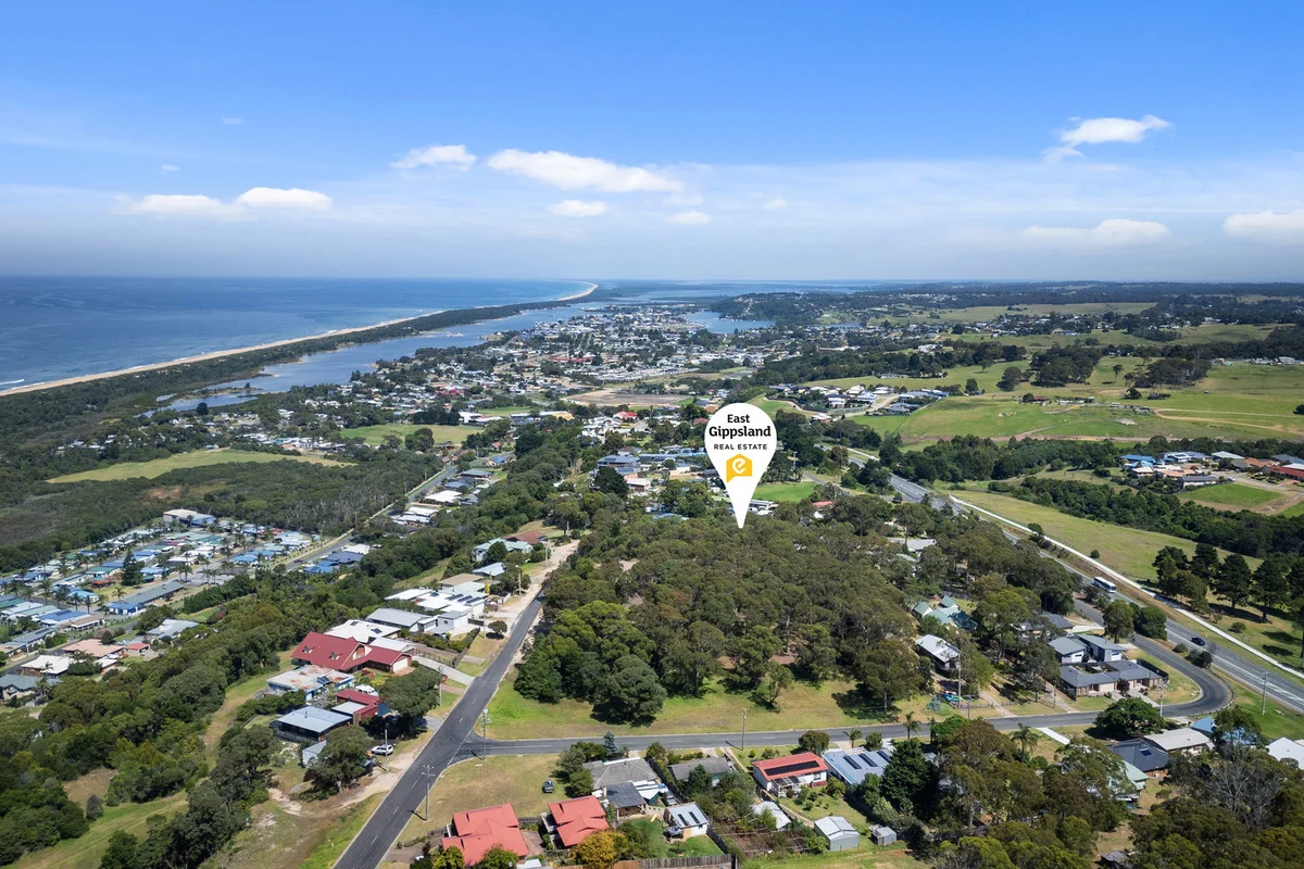 Additional image 30 of 11 Ocean View Parade, Lakes Entrance VIC 3909