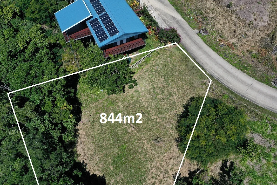 Additional image 5 of 17 Yachtsman Parade, Cannonvale QLD 4802