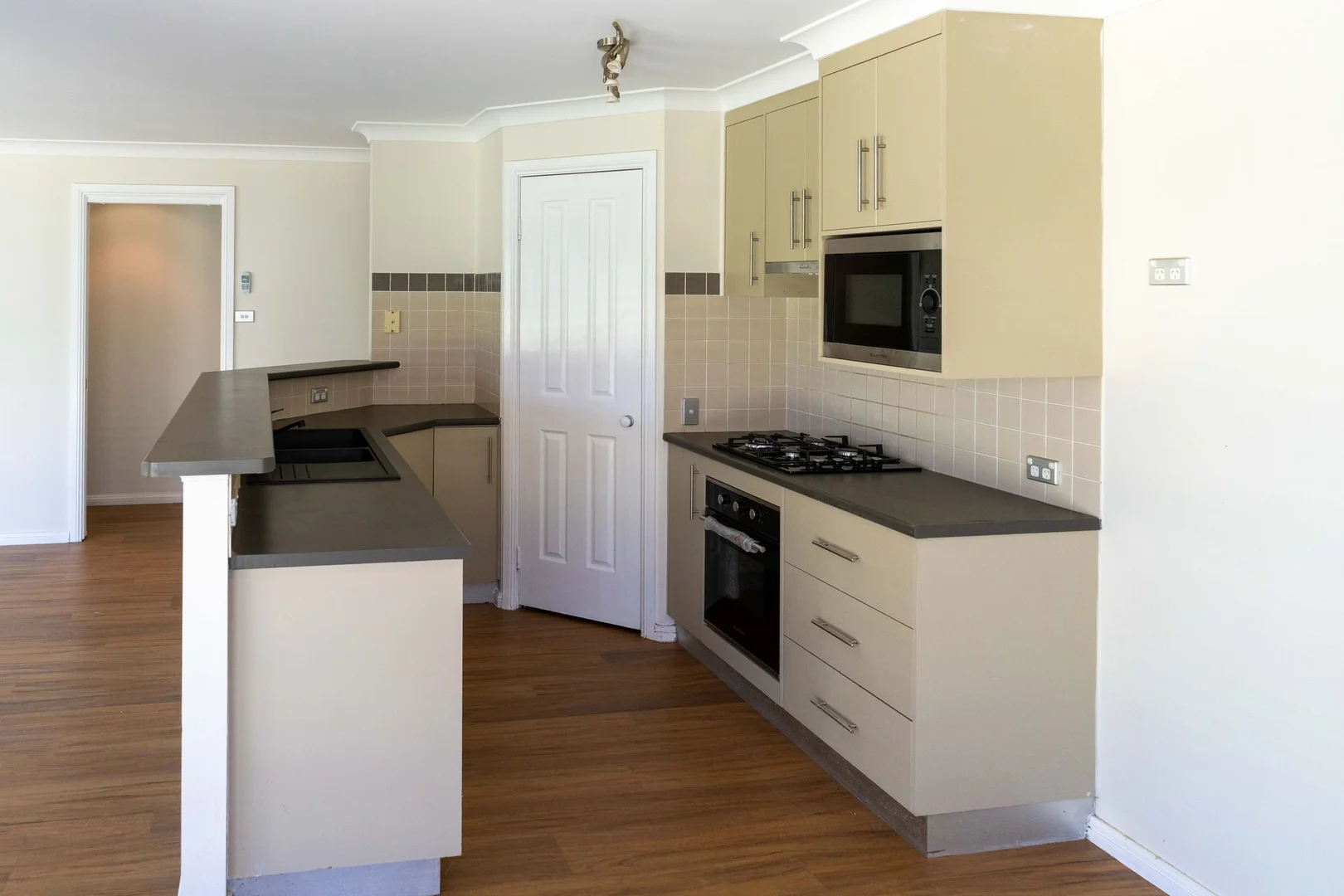 Additional image 16 of 20 Cypress Point Drive, Dubbo NSW 2830