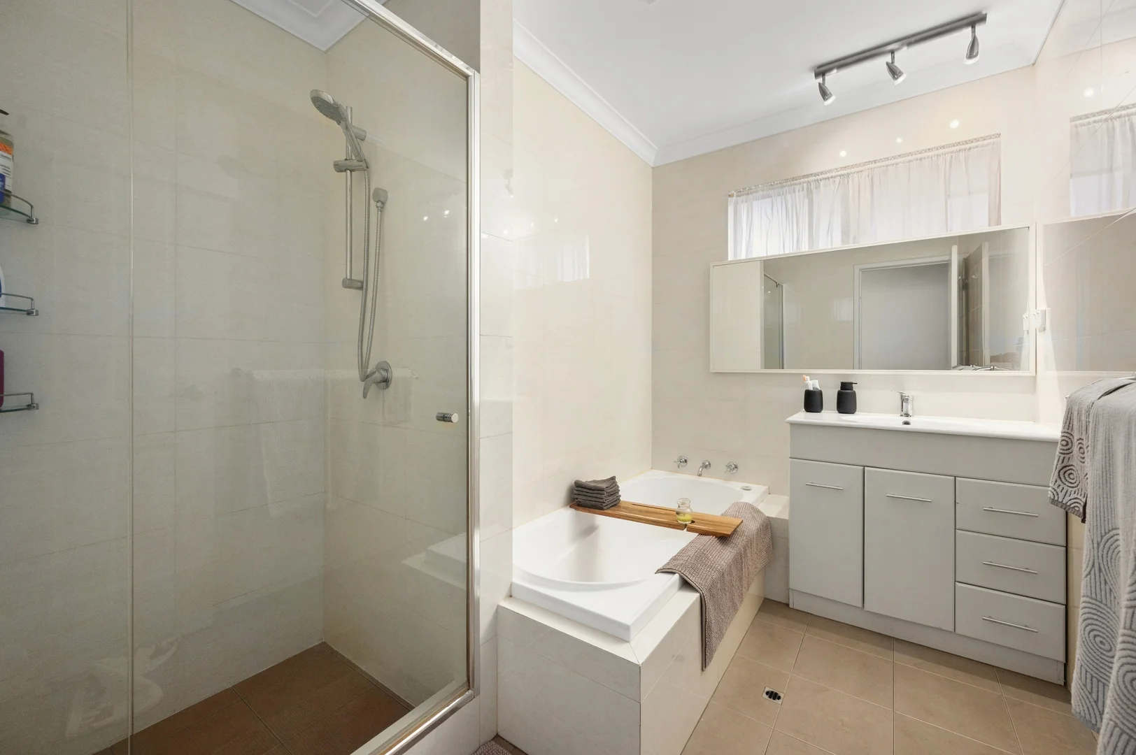 Additional image 9 of 87 Barrington Street, Lake Coogee WA 6166