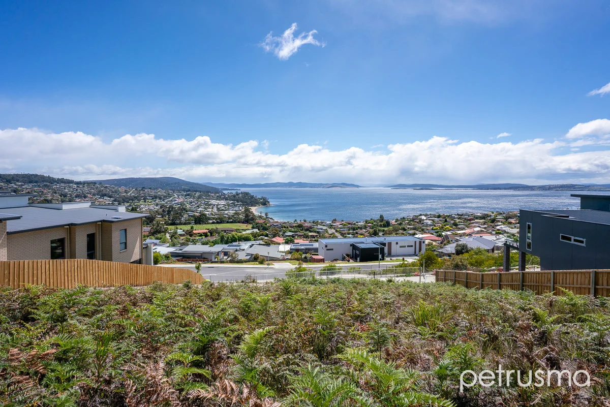 Additional image 6 of 19 Bluebush Crescent, Blackmans Bay TAS 7052