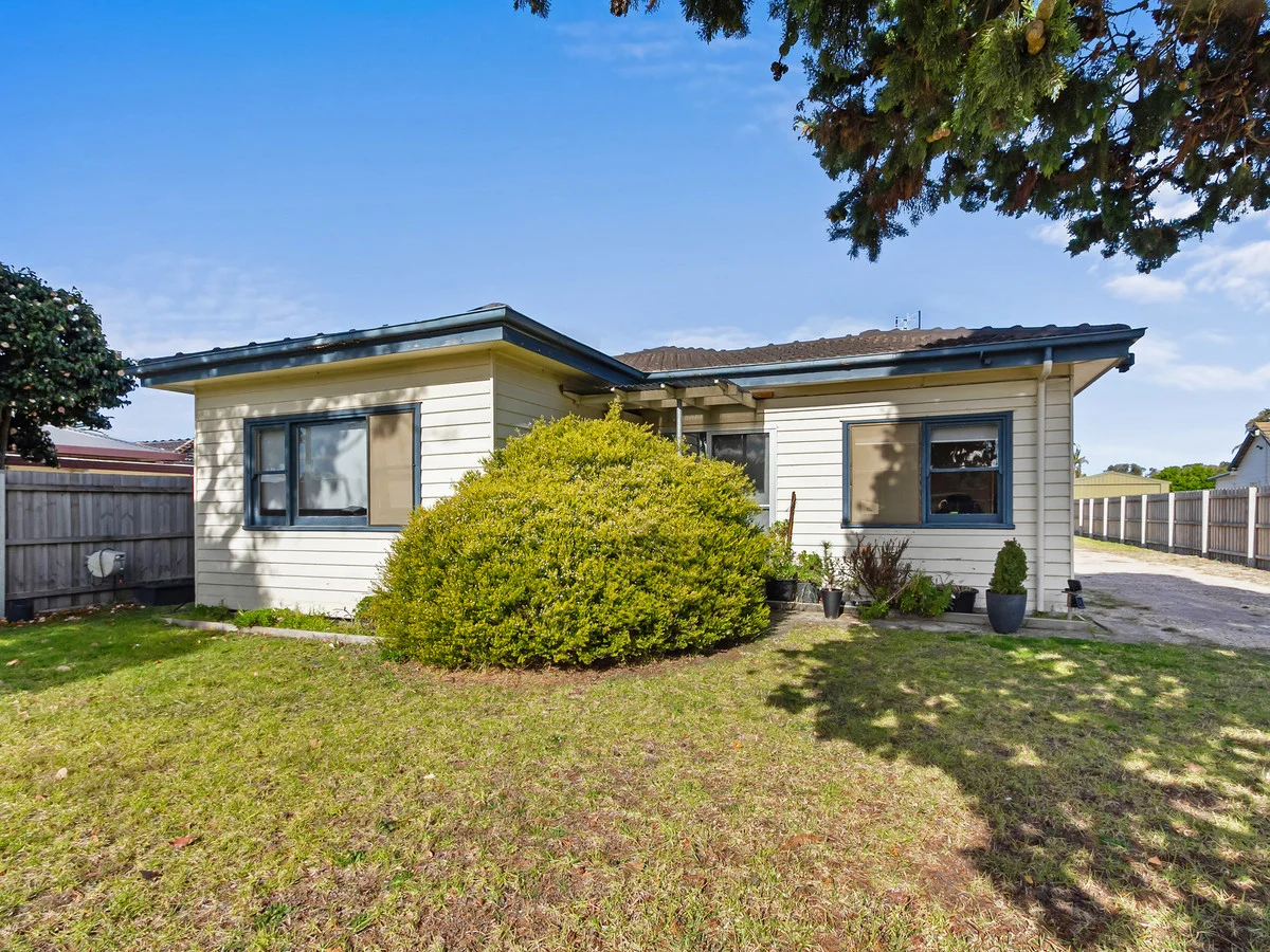 Additional image 3 of 70 Roadknight Street, Lakes Entrance VIC 3909