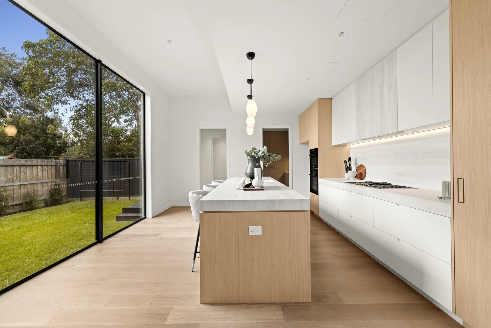 Additional image 6 of 4/30 Strabane Avenue, Mont Albert North VIC 3129