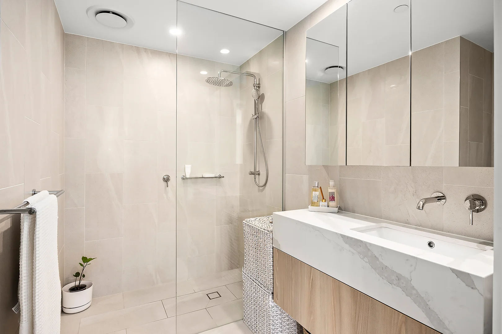 Additional image 11 of 504/16 Seventh Avenue, Palm Beach QLD 4221