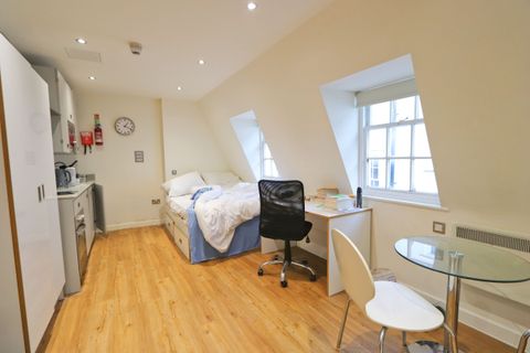 22 Harford House, Frogmore Street, Bristol BS1, Studio to rent