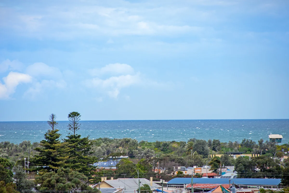 2 Alieca Rise, Lakes Entrance VIC 3909