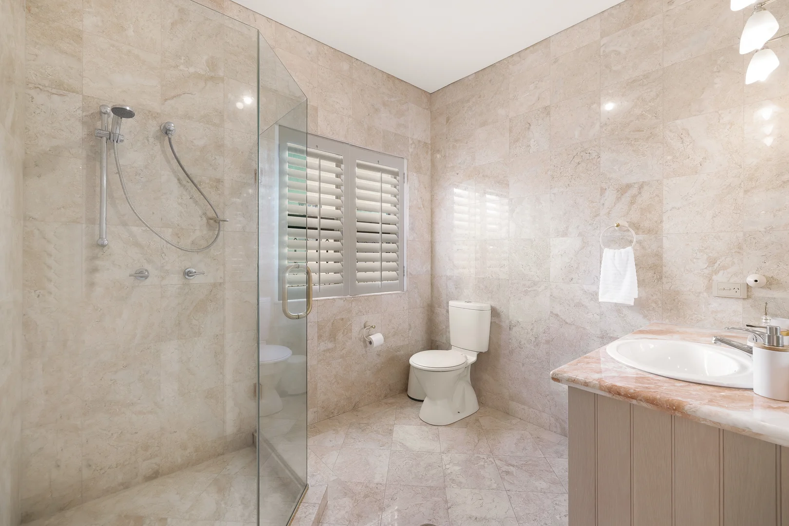 Additional image 29 of 102 Commodore Drive, Paradise Waters QLD 4217